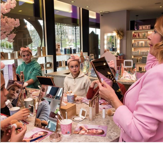 Kinderen zijn nu al dol op de make-upcollectie van Camille